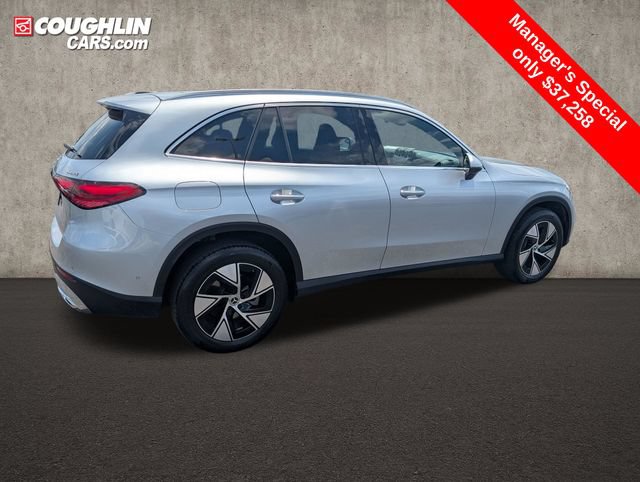Used 2024 Mercedes-Benz GLC 300 4MATIC image 8