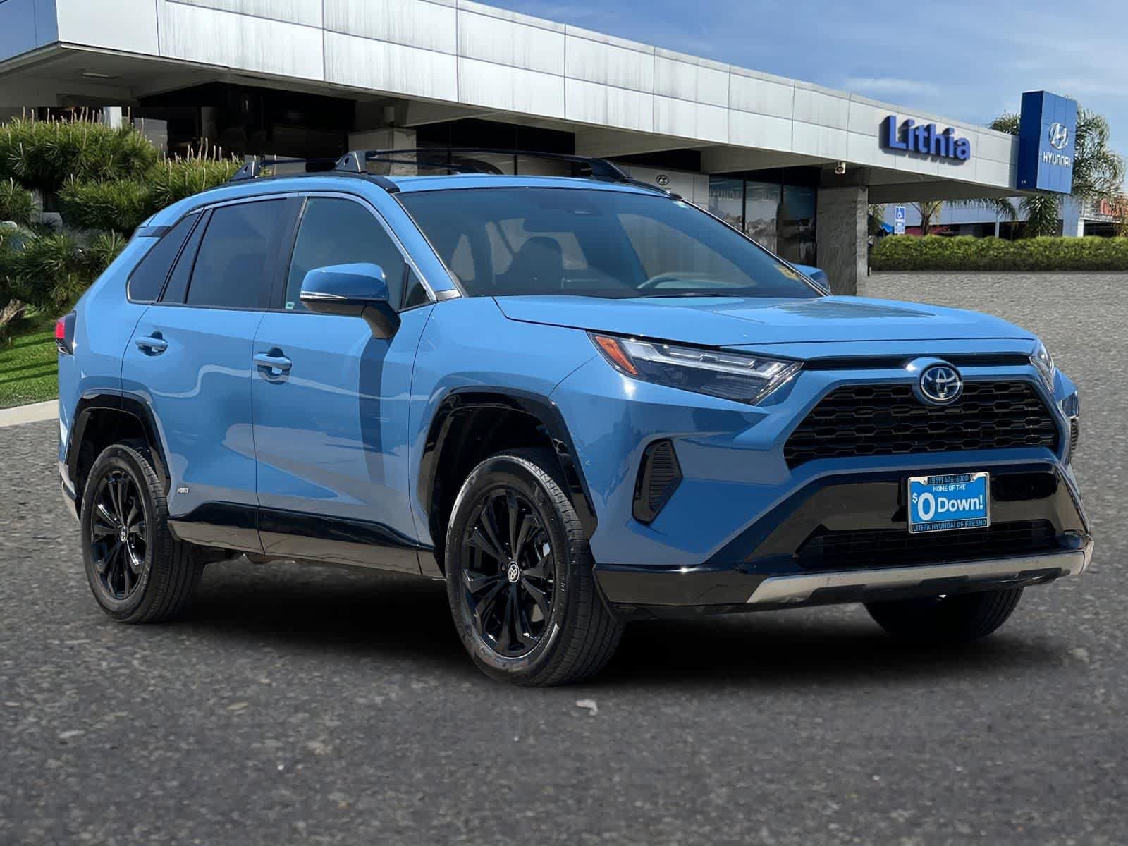 Used 2024 Toyota RAV4 SE AWD/4WD image 10