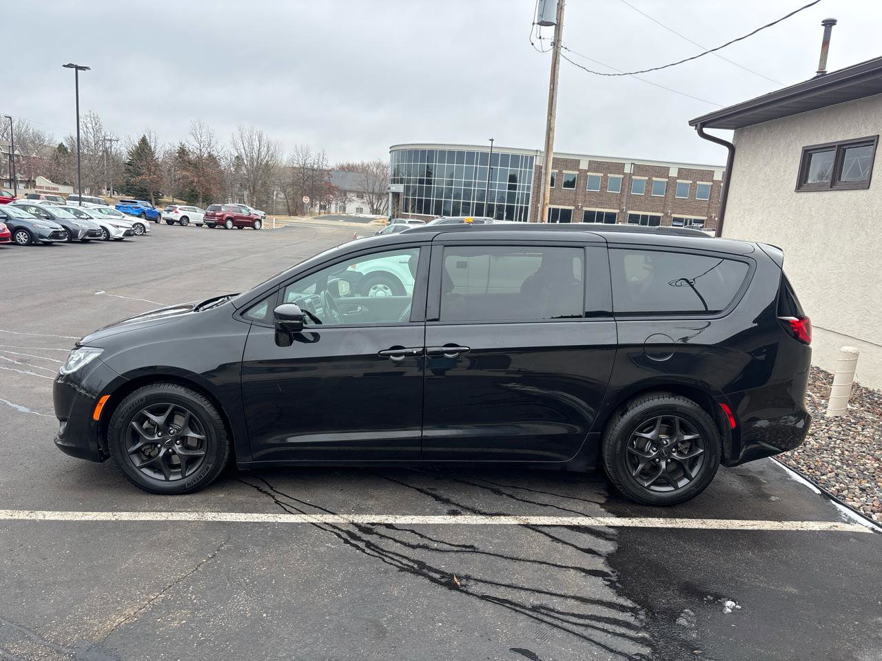 Used 2018 Chrysler Pacifica Limited w/ Advanced Safetytec Group image 6