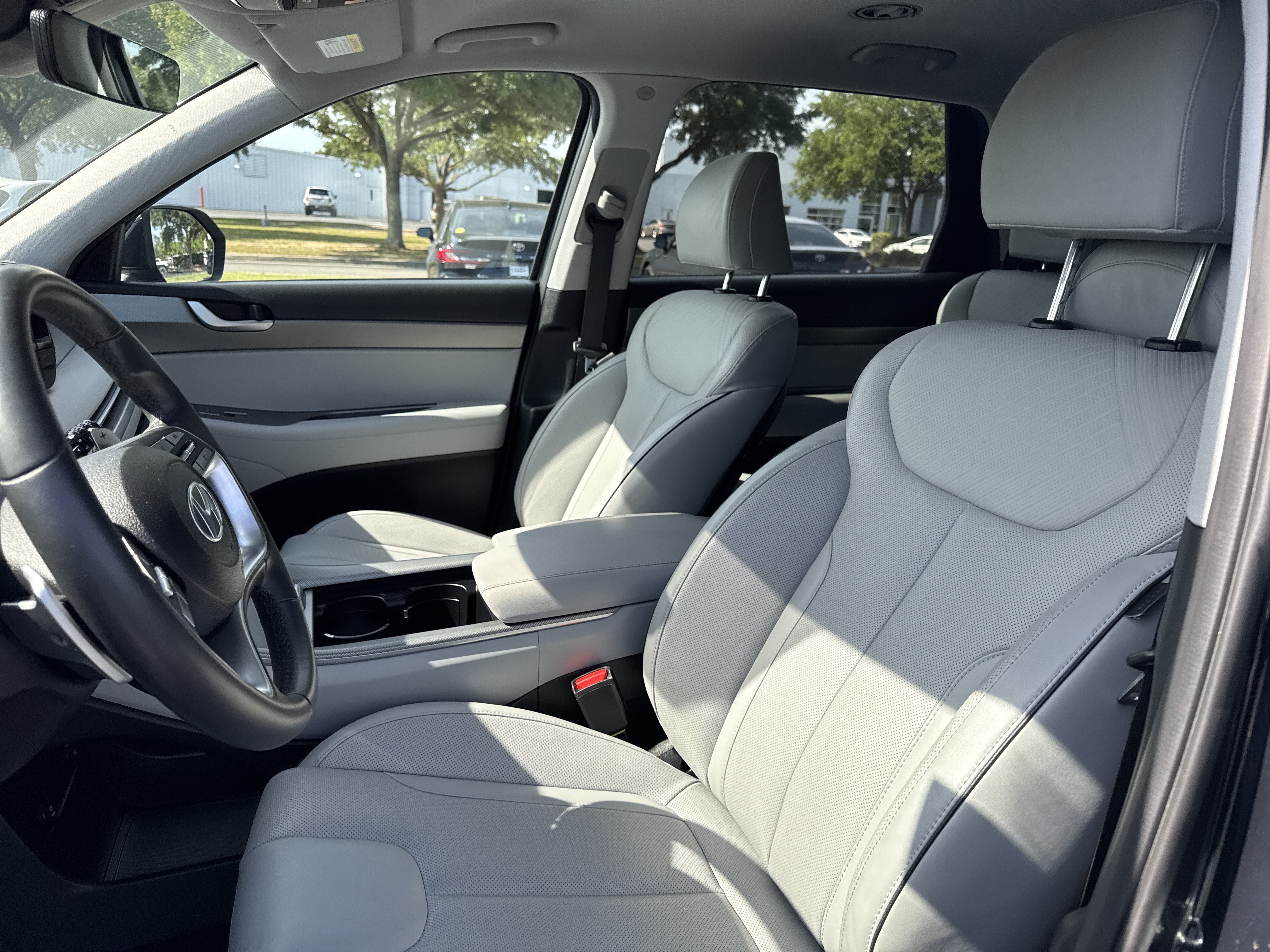 Used 2025 Hyundai Palisade SEL FWD image 14