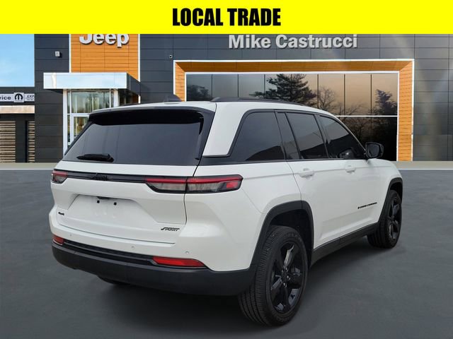 Used 2023 Jeep Grand Cherokee Altitude image 4
