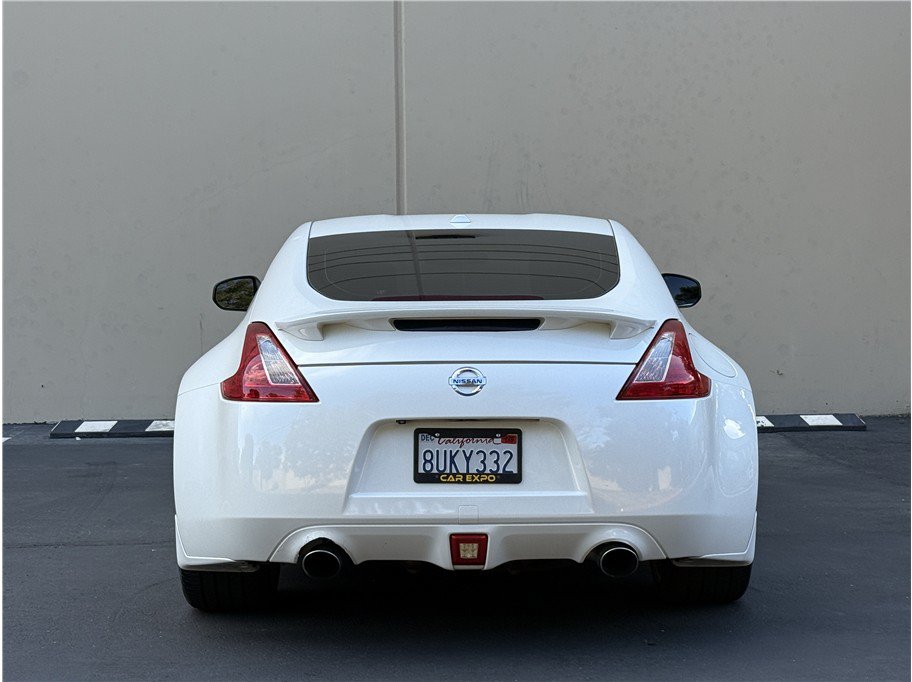 Used 2016 Nissan 370Z Coupe RWD image 5