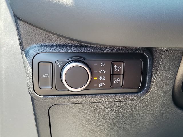Used 2026 Ford Explorer Active RWD image 14