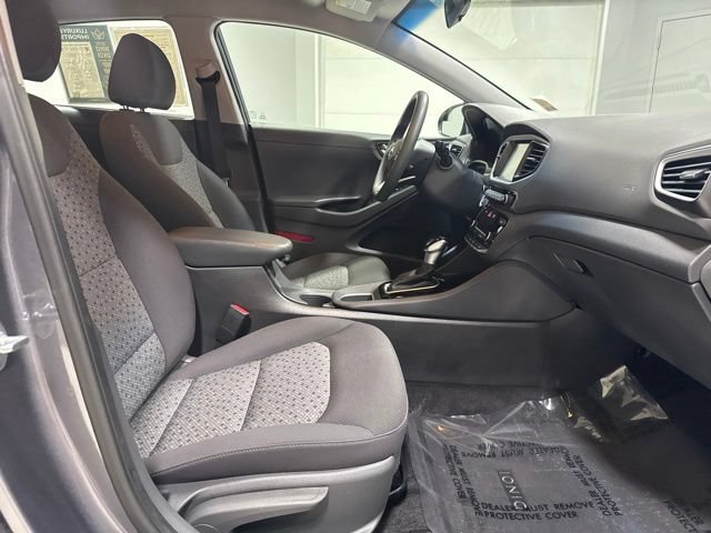 Used 2018 Hyundai Ioniq Blue FWD image 28