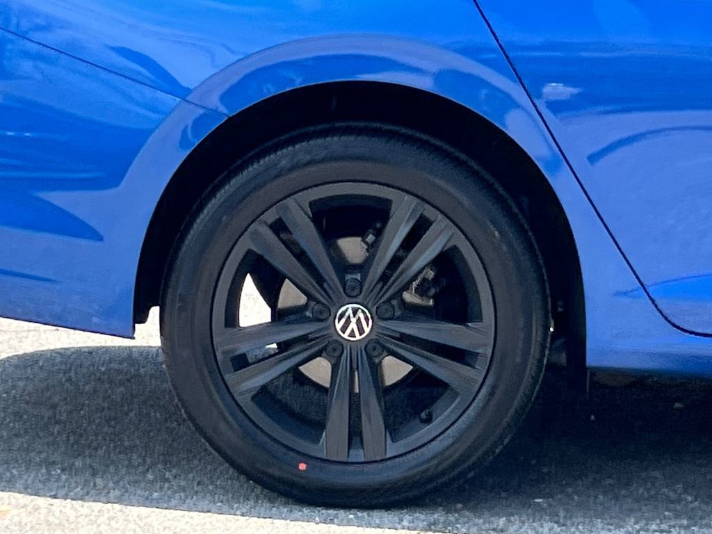 Certified 2023 Volkswagen Jetta SE image 6