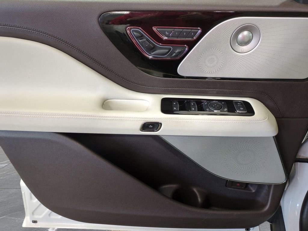 Certified 2023 Lincoln Aviator Black Label w/ Dynamic Handling Package image 15