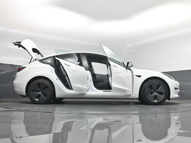 Used 2023 Tesla Model 3 Standard Range RWD image 7