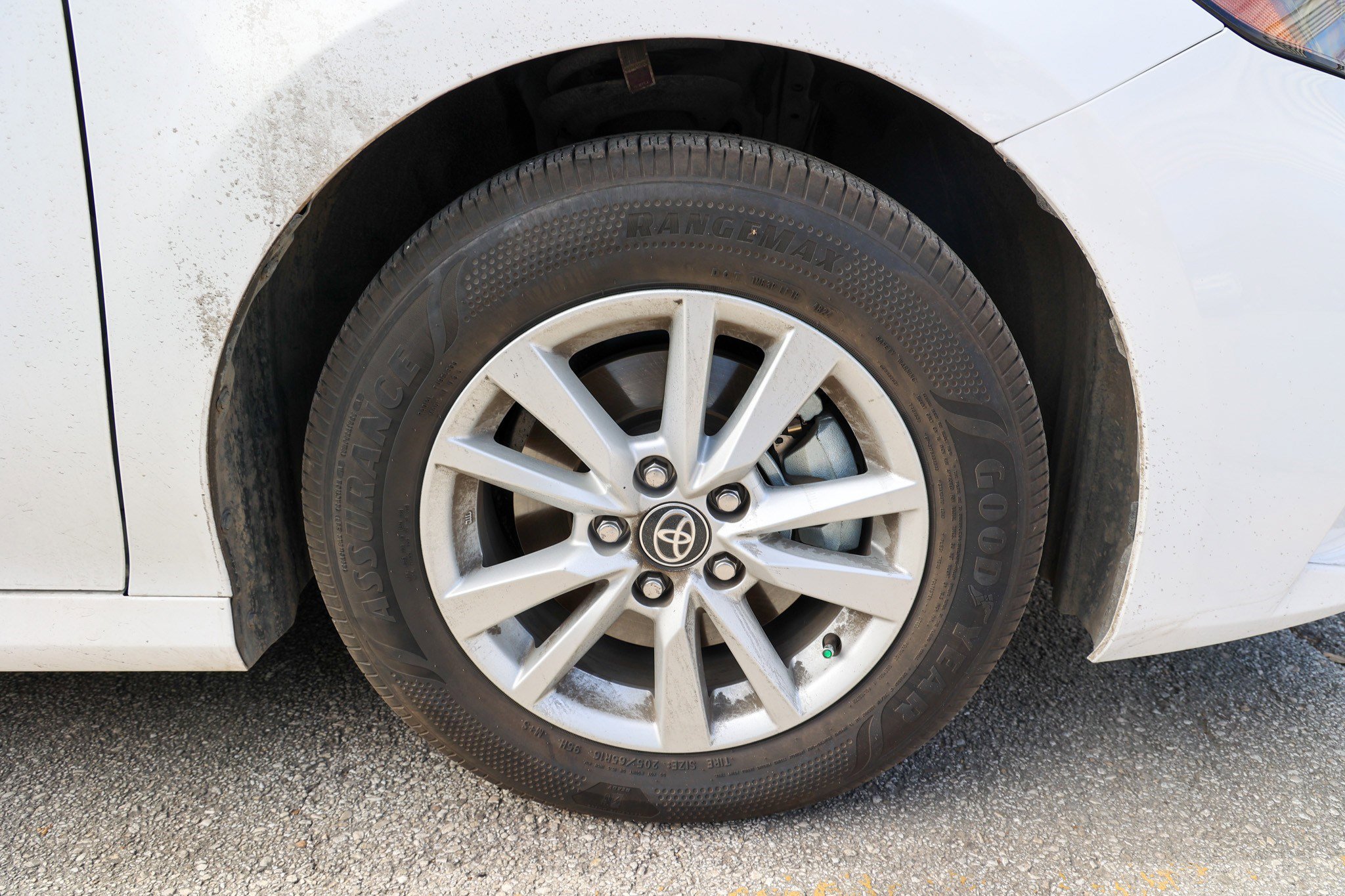 Used 2025 Toyota Camry LE w/ Convenience Package image 13