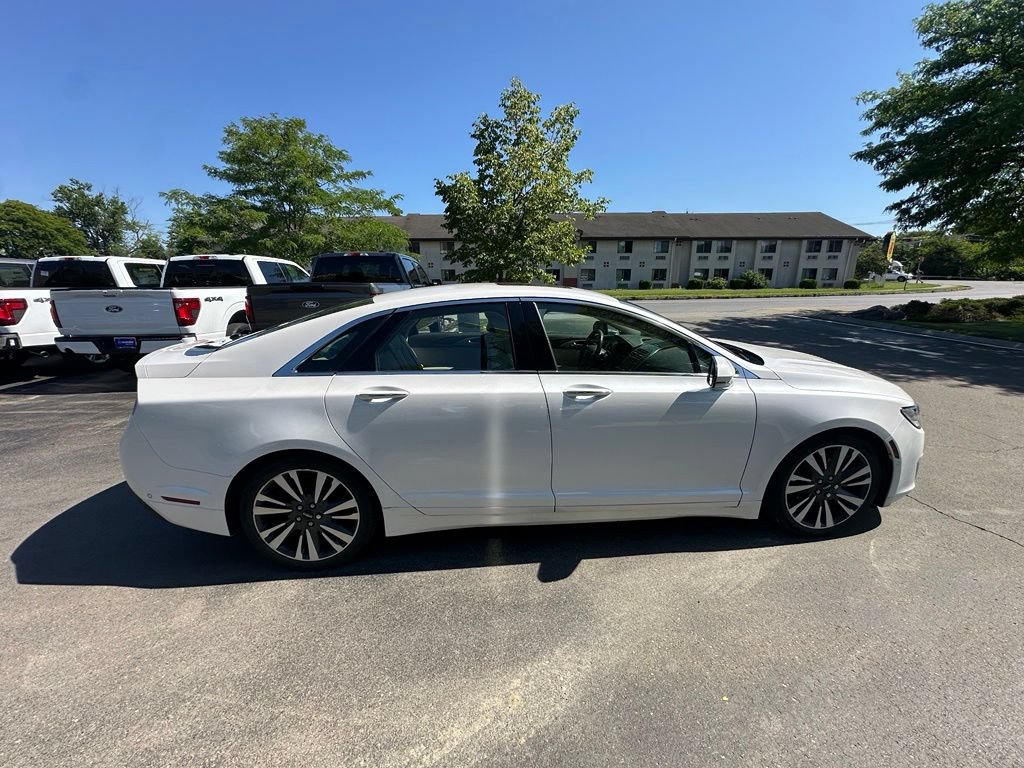 Used 2019 Lincoln MKZ Reserve AWD/4WD image 3