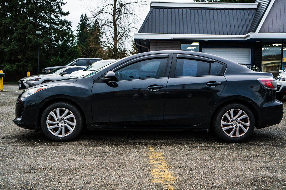Used 2012 MAZDA MAZDA3 i Grand Touring w/ Tech Pkg image 11