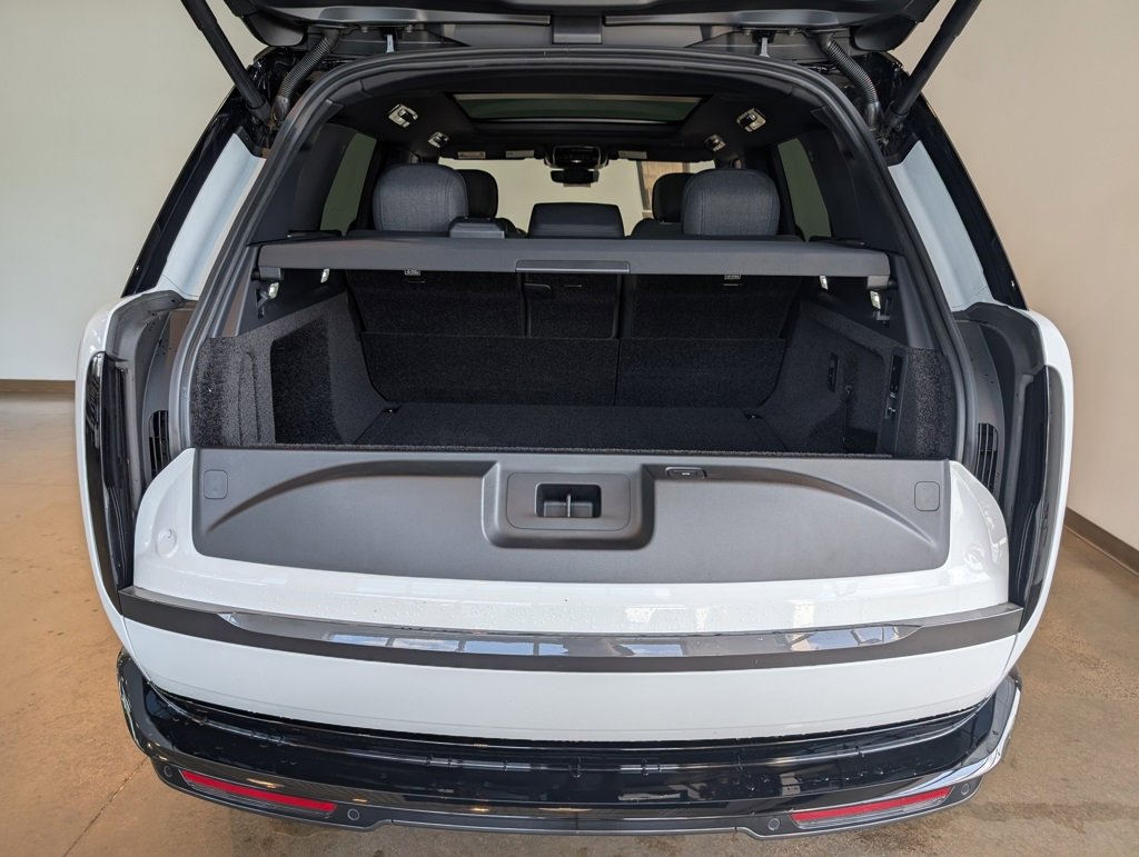 New 2025 Land Rover Range Rover SE image 5