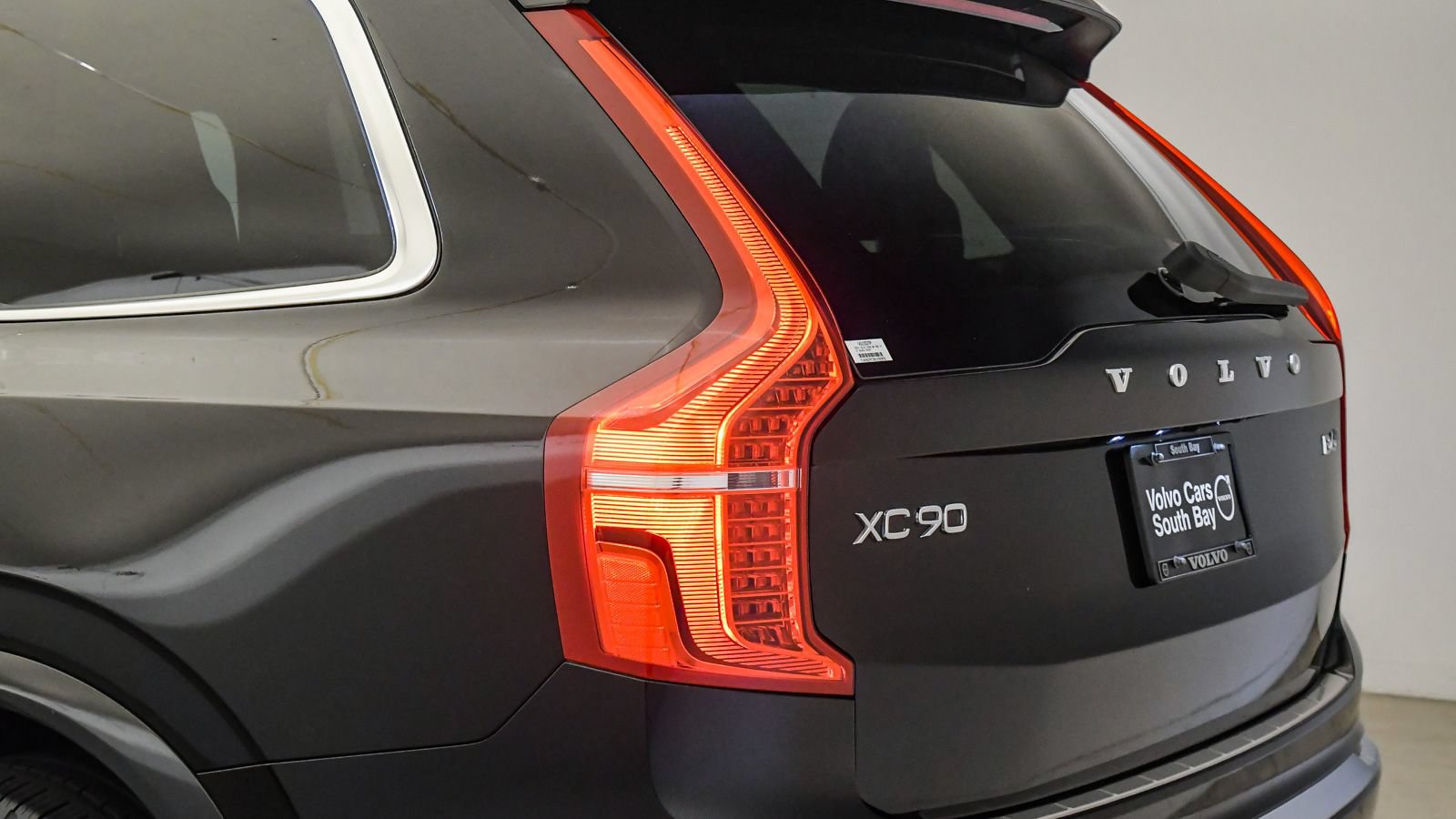 Certified 2024 Volvo XC90 B6 Plus w/ Protection Package Premier AWD/4WD image 12