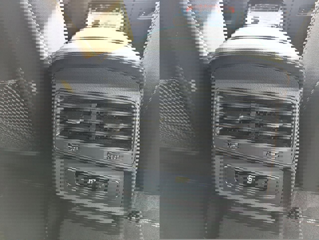 Used 2025 Audi Q7 3.0T Premium Plus image 16