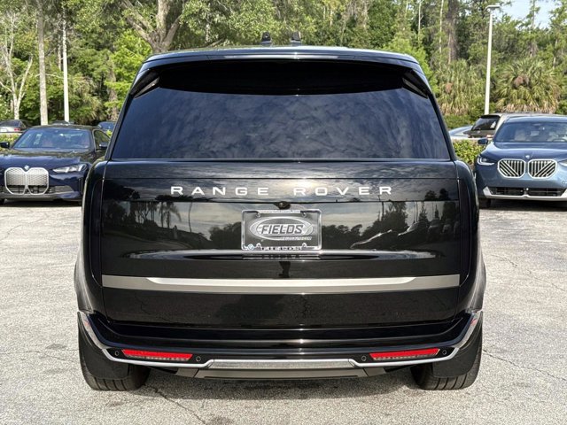 Used 2025 Land Rover Range Rover SE AWD/4WD image 4