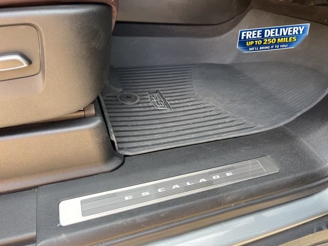 Used 2023 Cadillac Escalade V AWD/4WD image 25