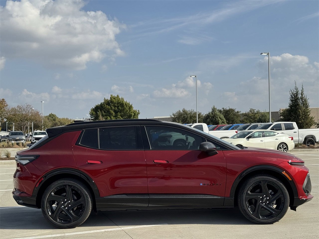 New 2026 Chevrolet Equinox EV RS image 3