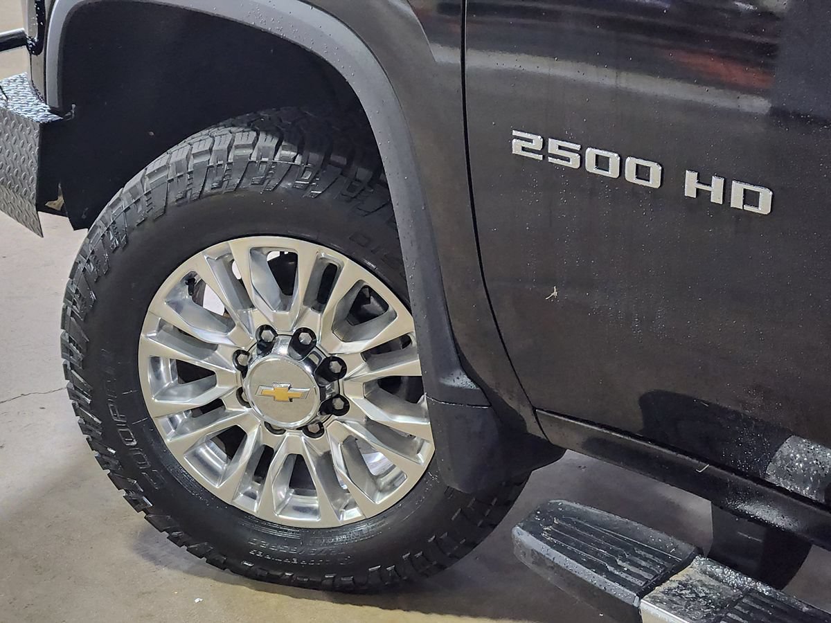 Used 2022 Chevrolet Silverado 2500 High Country AWD/4WD image 23