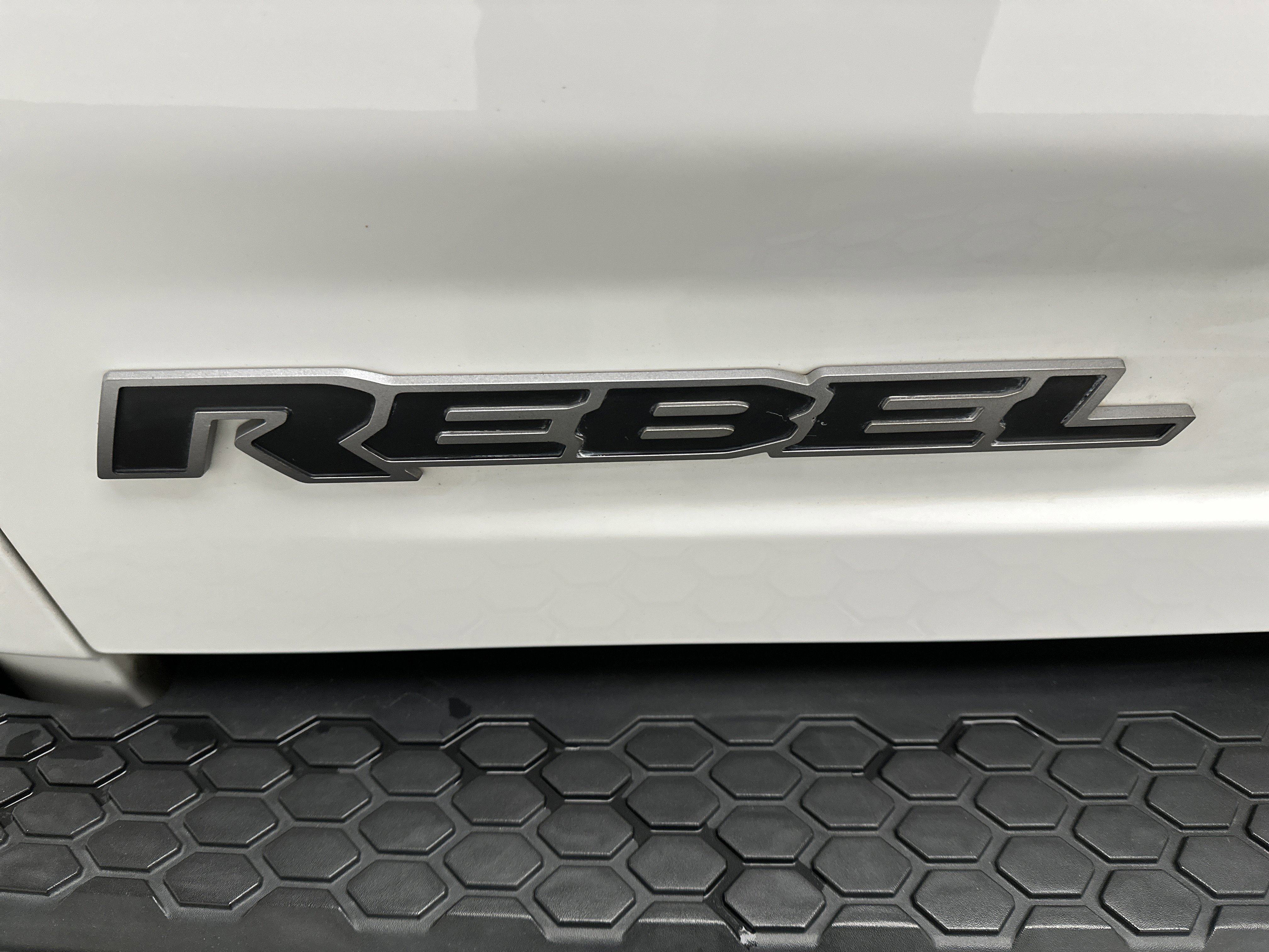 Used 2018 RAM 1500 Rebel w/ Luxury Group image 14