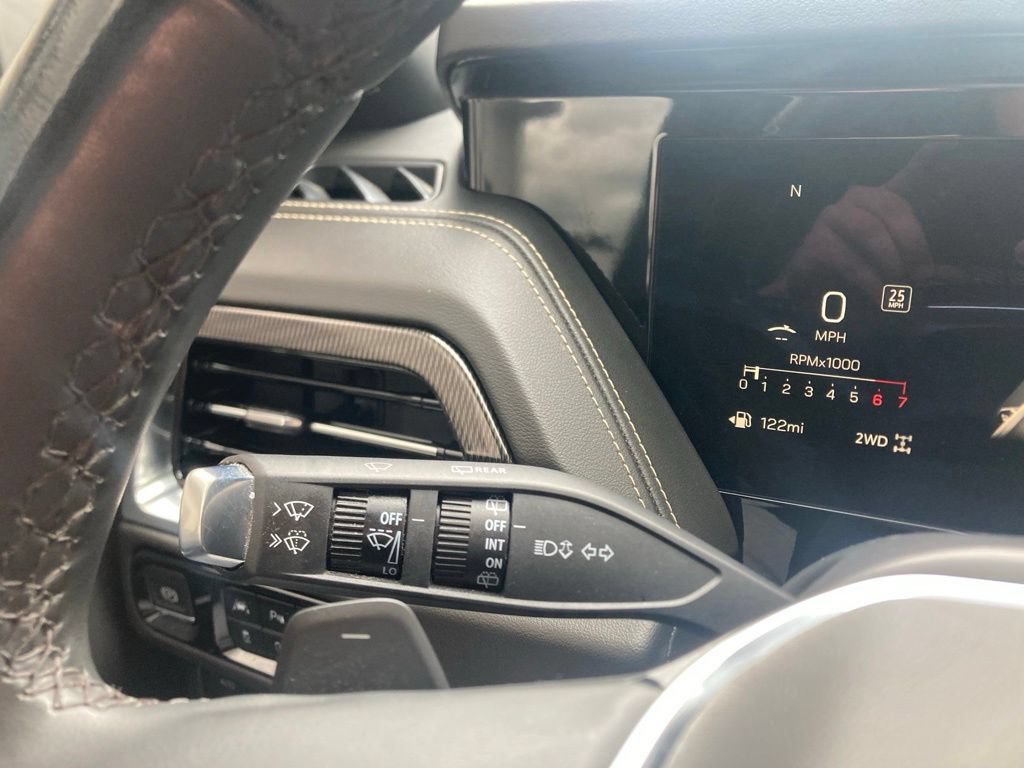 Used 2025 GMC Yukon Elevation AWD/4WD image 31