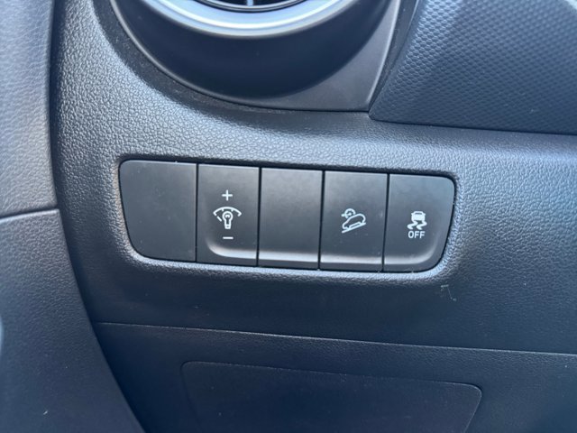 Certified 2023 Hyundai Kona SE image 32