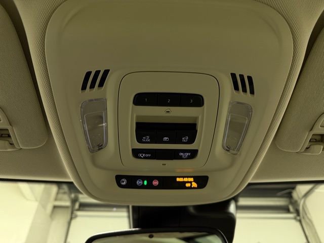 Certified 2022 Buick Envision Essence w/ Technology Package I image 23