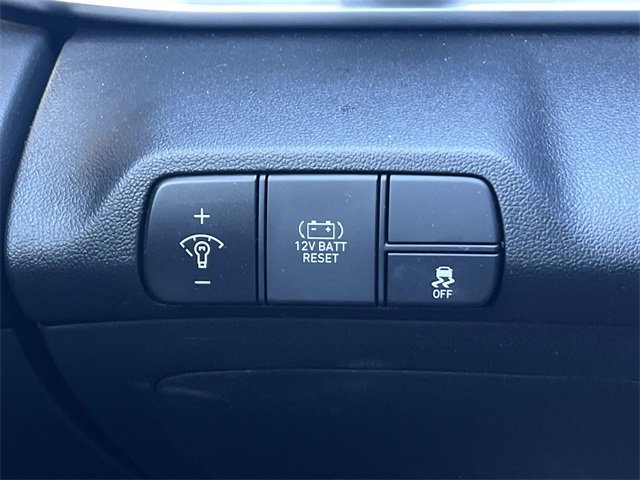 Certified 2025 Hyundai Elantra Blue image 20