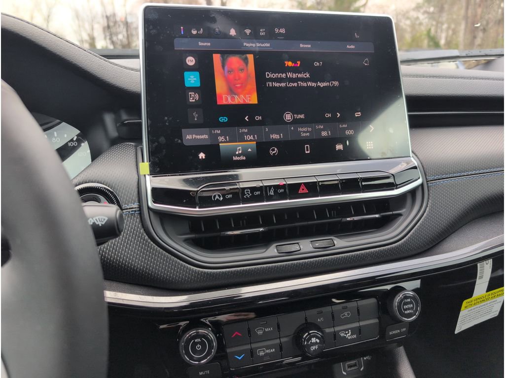 New 2026 Jeep Compass Latitude image 13