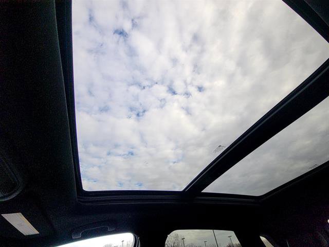 Used 2023 Cadillac XT5 Premium Luxury w/ Technology Package image 34