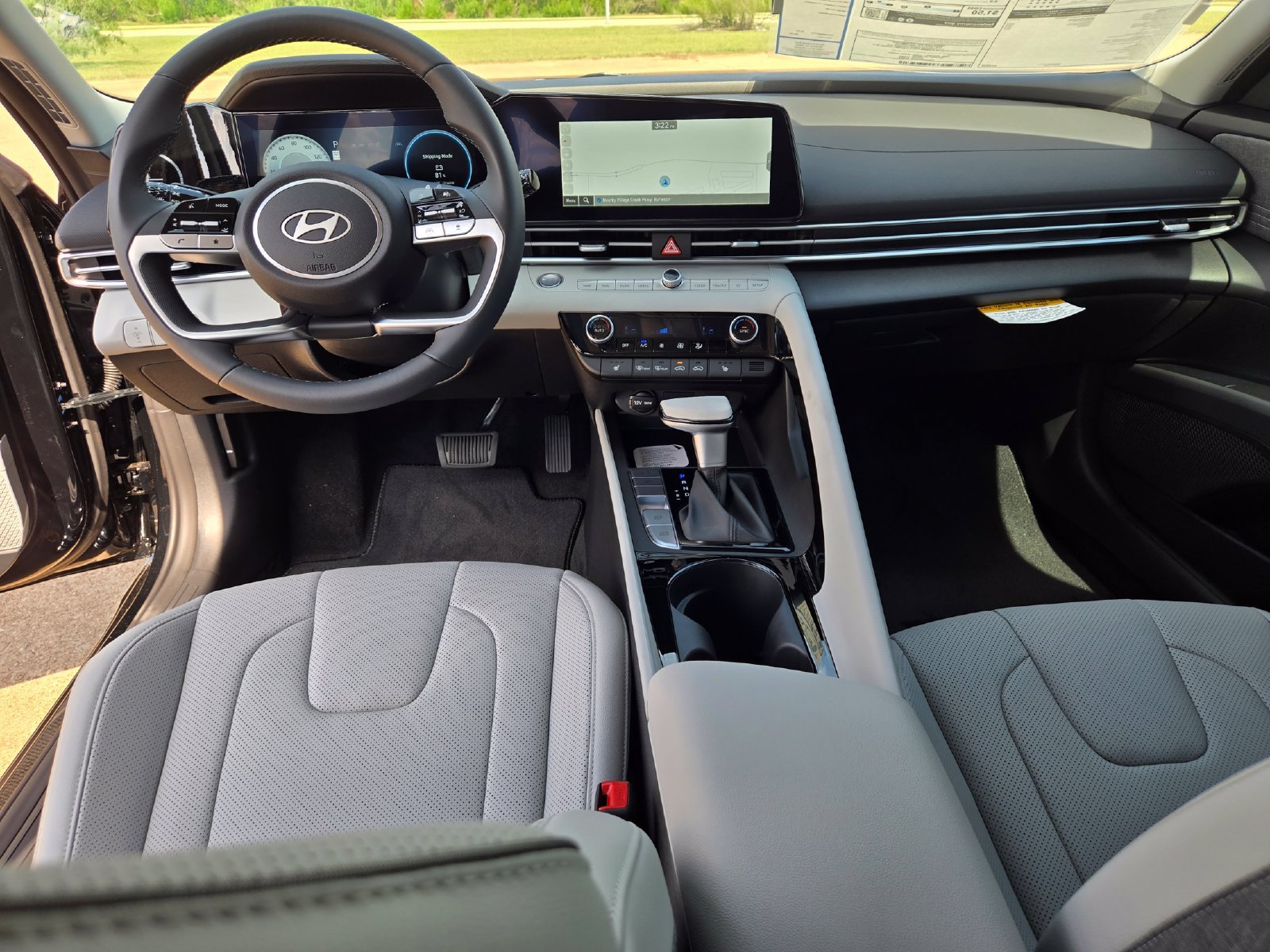 New 2026 Hyundai Elantra Limited FWD image 8