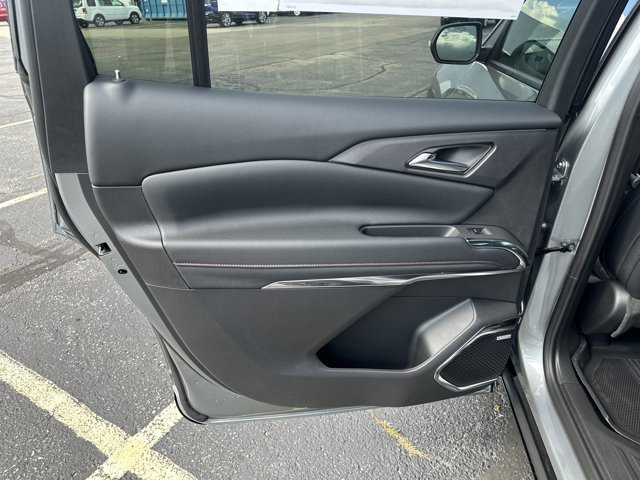 New 2026 Chevrolet Traverse RS w/ LPO, Floor Liner Package image 24