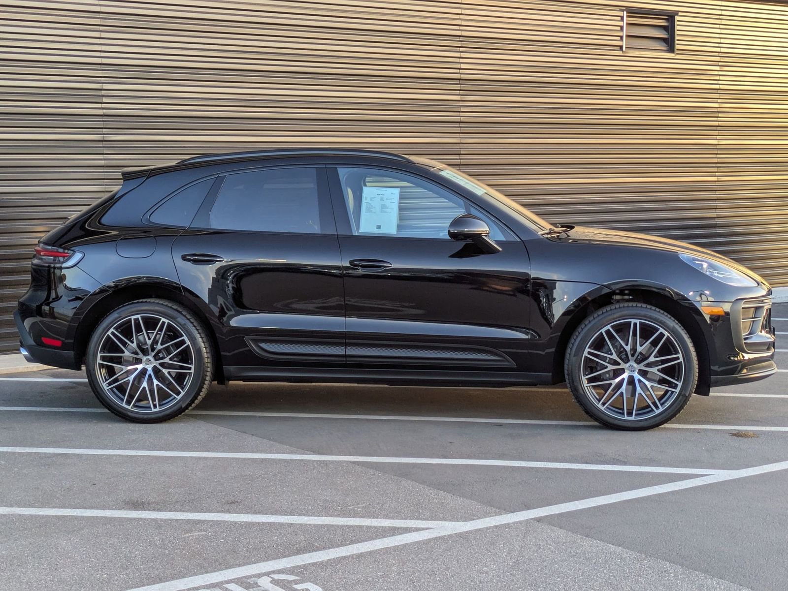 Certified 2026 Porsche Macan image 8