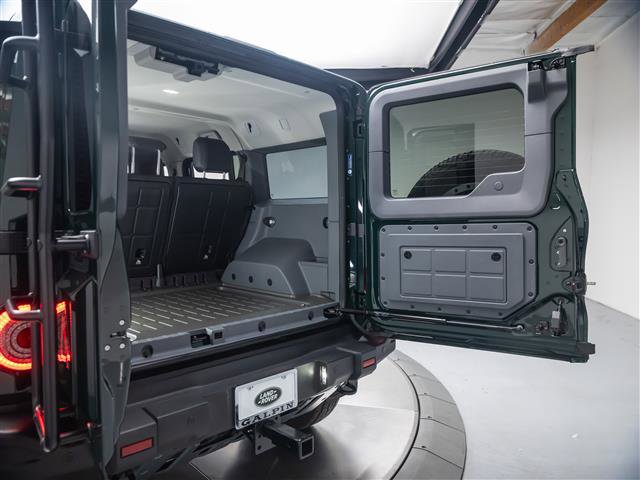 Used 2024 INEOS Grenadier Fieldmaster Edition image 28