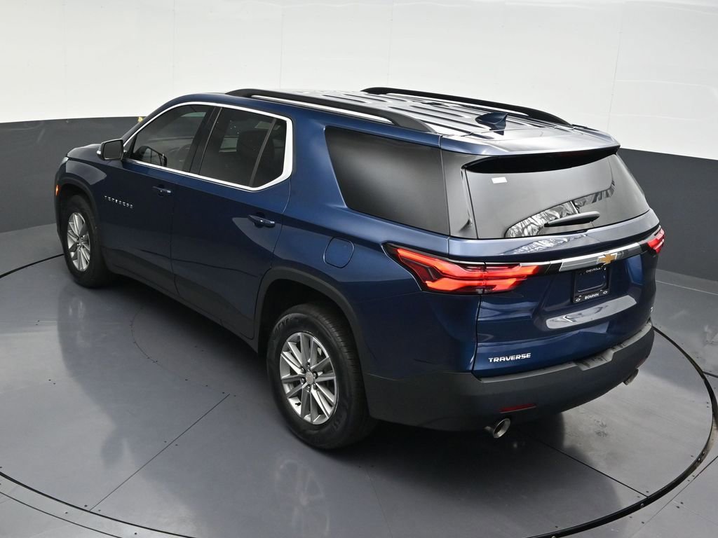 Used 2023 Chevrolet Traverse LT image 19