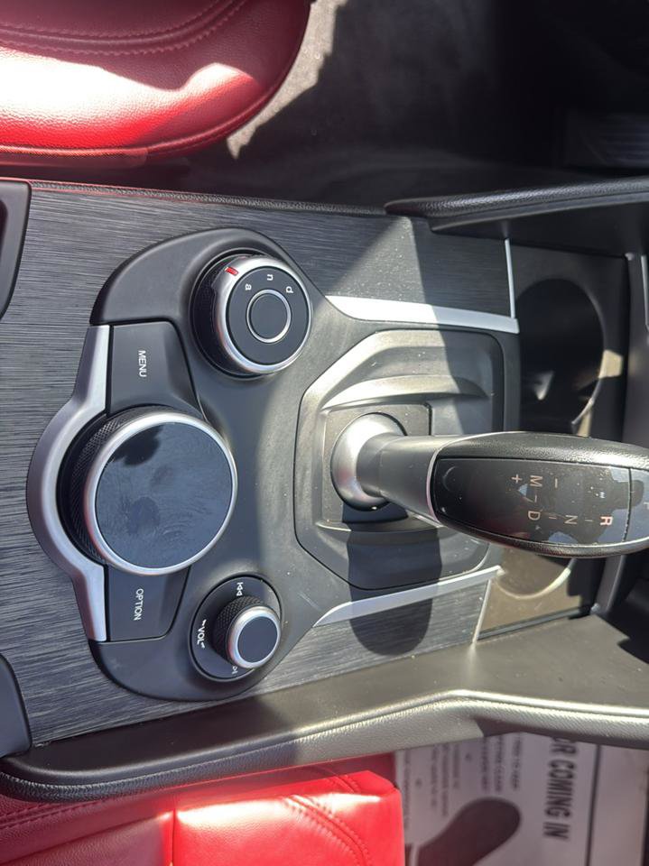 Used 2019 Alfa Romeo Giulia AWD w/ Cold Weather Package image 27