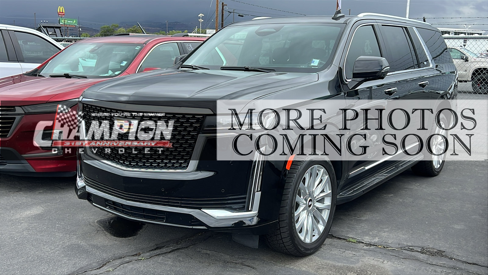Used 2022 Cadillac Escalade ESV Luxury AWD/4WD image 1