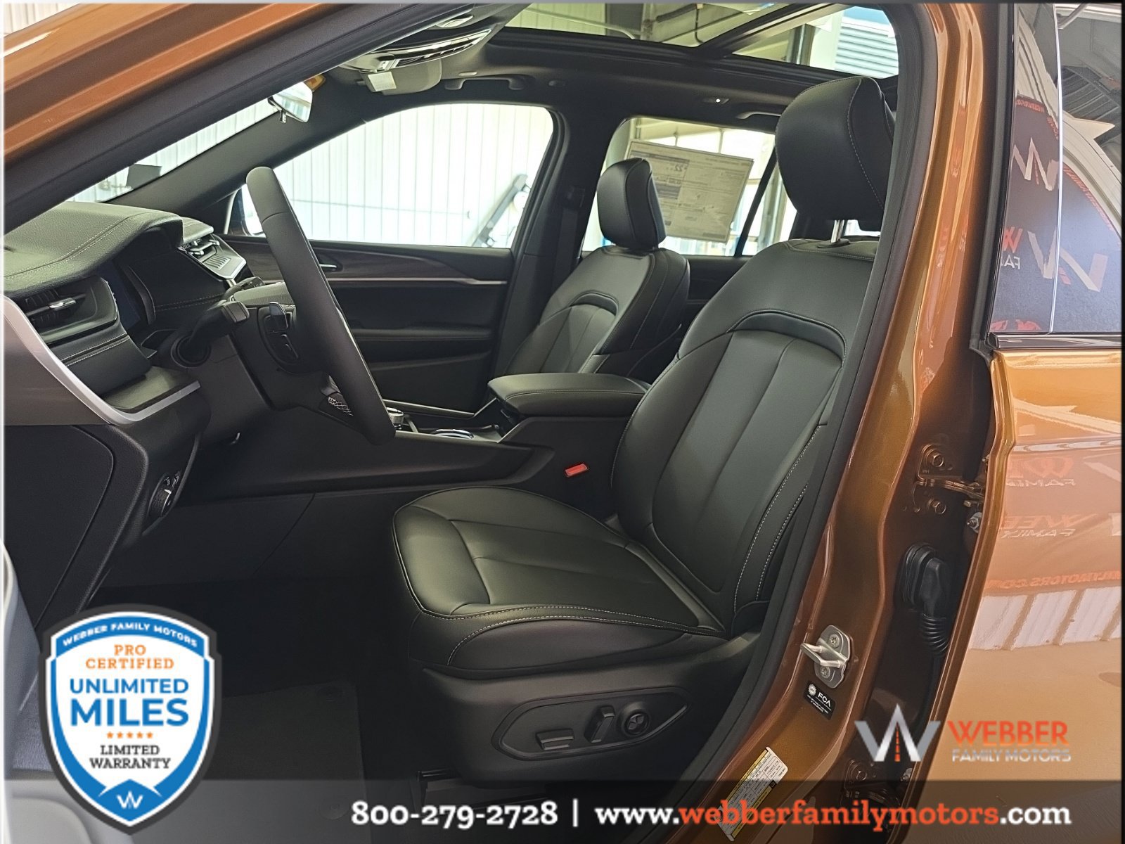 New 2026 Jeep Grand Cherokee Limited w/ Limited Altitude Package AWD/4WD image 9