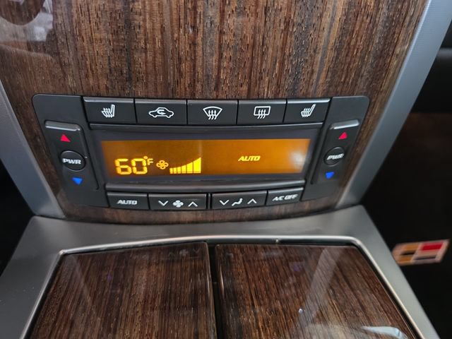 Used 2006 Cadillac XLR V RWD image 30