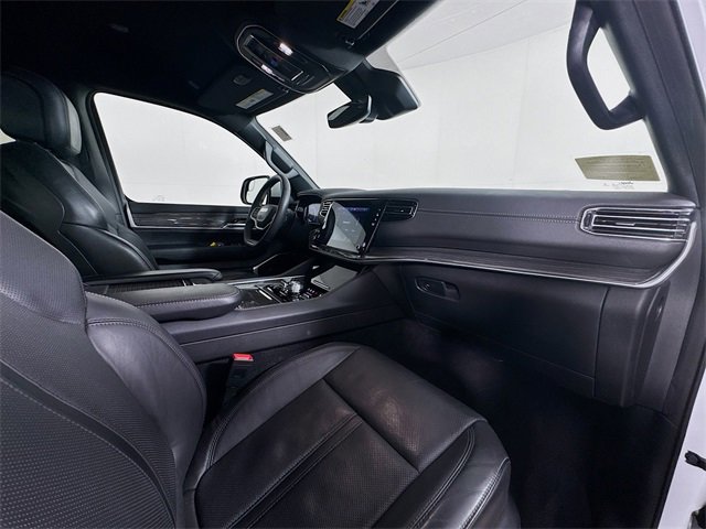 Used 2022 Jeep Wagoneer Series III w/ Flexible Seating Group image 35