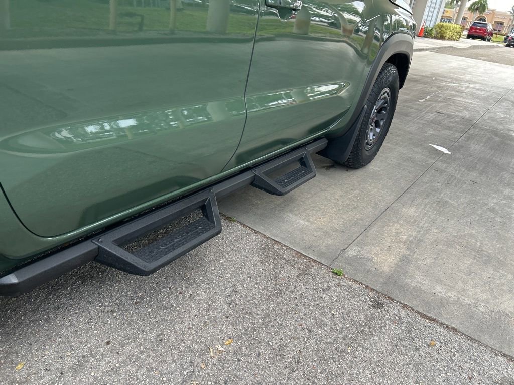 Used 2025 Nissan Frontier Pro-X RWD image 22