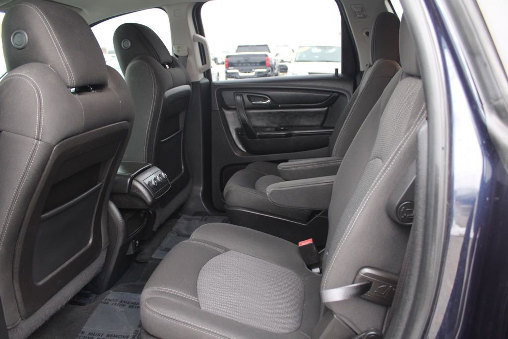 Used 2017 Chevrolet Traverse LT w/ Style and Technology Package image 23