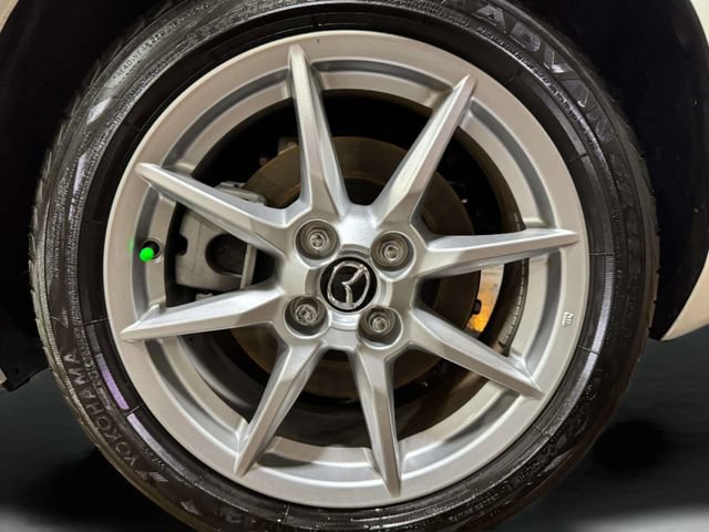 Used 2017 MAZDA MX-5 Miata Sport RWD image 25