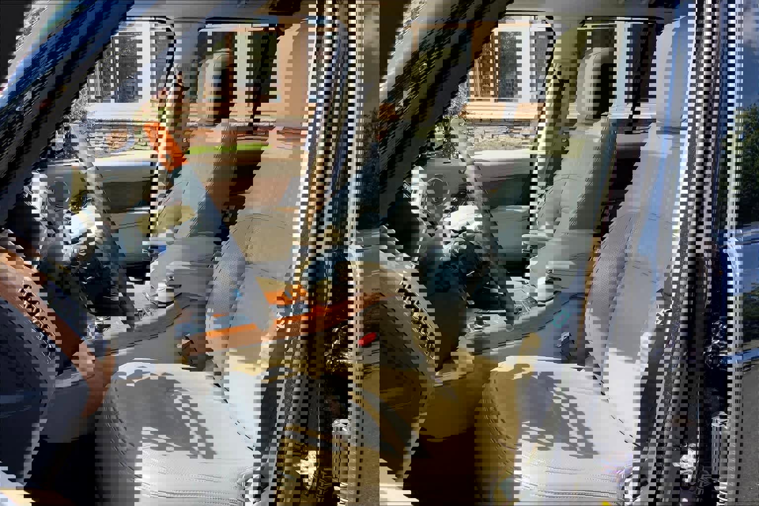 Used 2019 Land Rover Range Rover Supercharged image 8