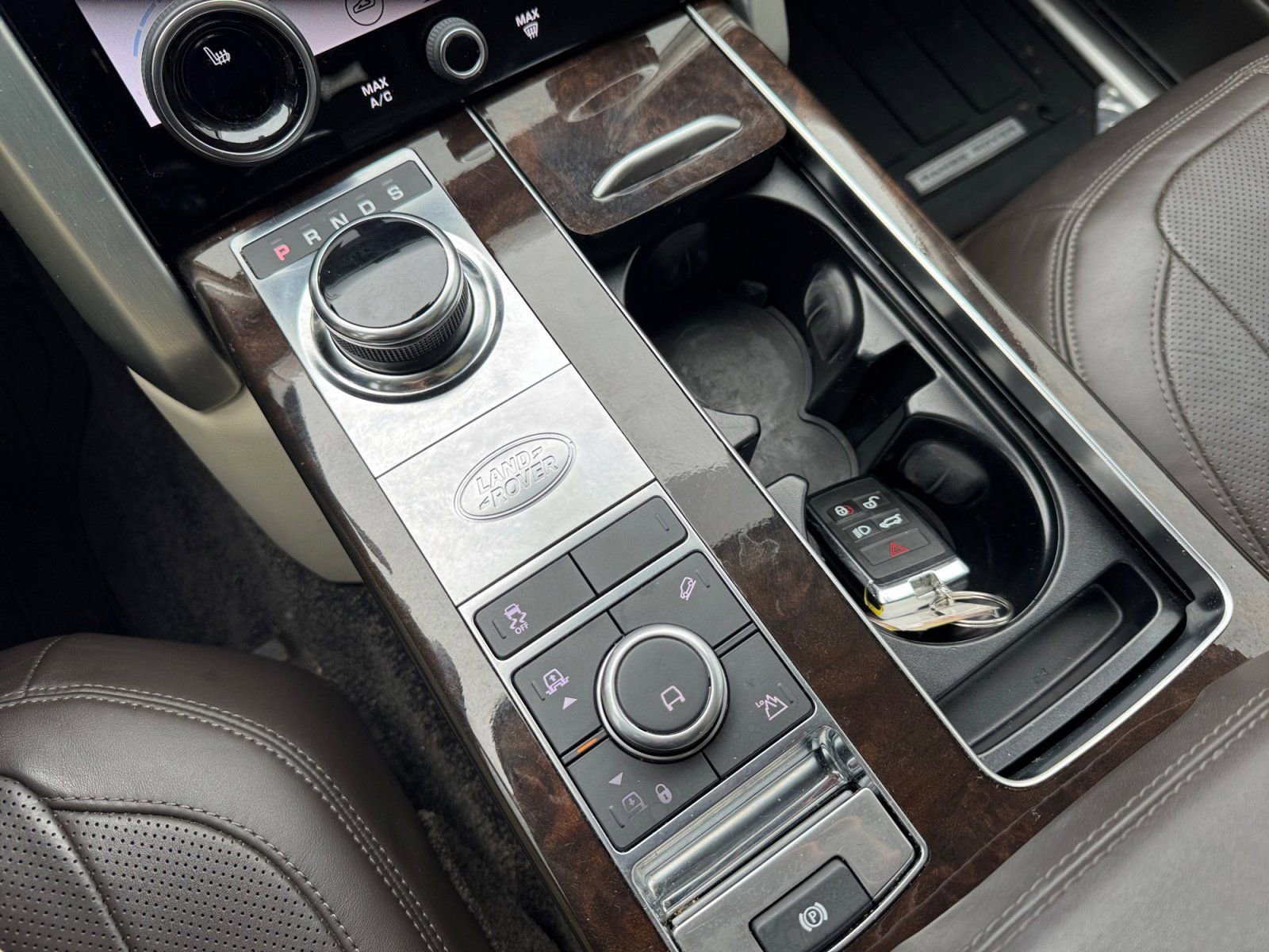 Used 2018 Land Rover Range Rover HSE image 21