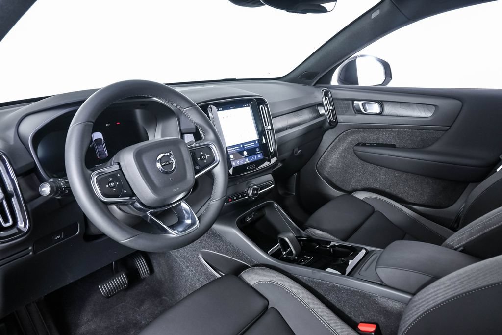 Certified 2023 Volvo C40 P8 Recharge Plus w/ Climate Package AWD/4WD image 6