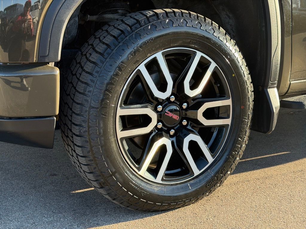 Used 2024 GMC Sierra 1500 AT4 w/ Technology Package image 22