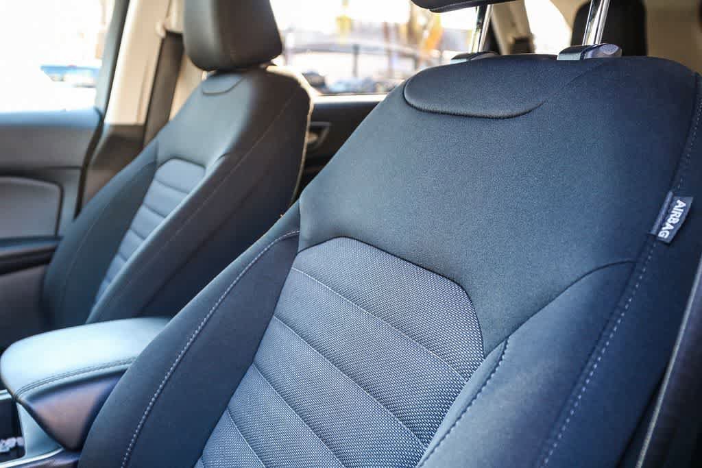 Used 2023 Ford Edge SE w/ Black Appearance Package AWD/4WD image 25