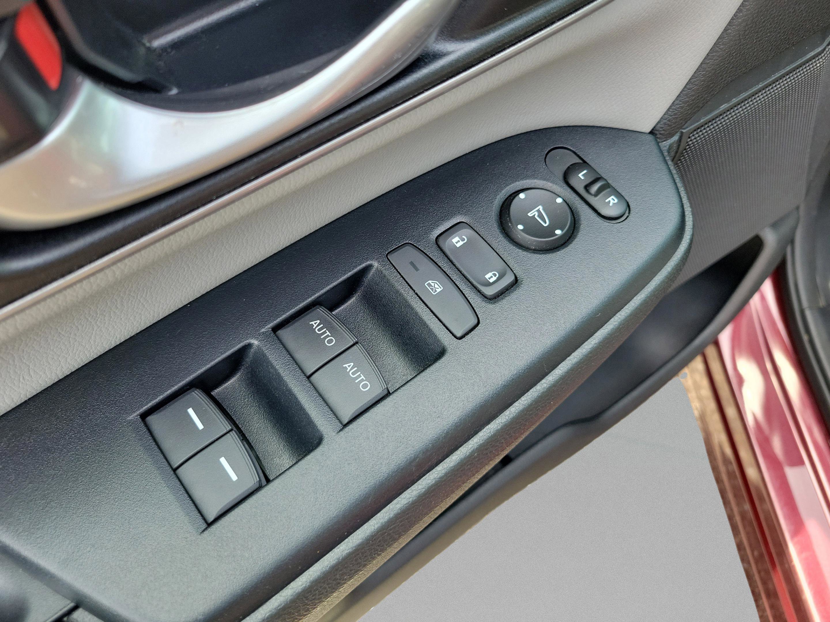 Used 2019 Honda CR-V Touring image 23