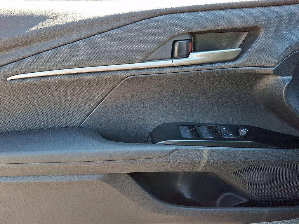 Used 2026 Toyota Camry Hybrid FWD image 13