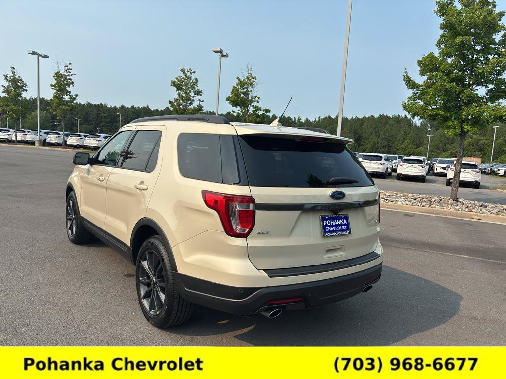 Used 2018 Ford Explorer XLT w/ Equipment Group 202A AWD/4WD image 5