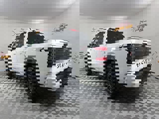 New 2025 Nissan Frontier Pro-X w/ Black Accent Package image 3